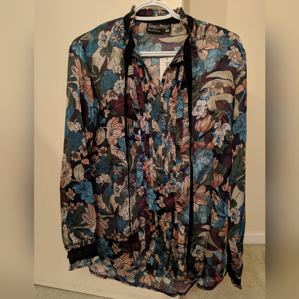 NWT Laura Floral Ruffle Tie-Neck Blouse - Picture 2 of 4